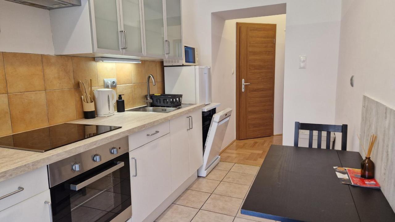 Halasz 2-Bedroom Apartment Near Castle, Free Public Parking Nearby ブダペスト エクステリア 写真