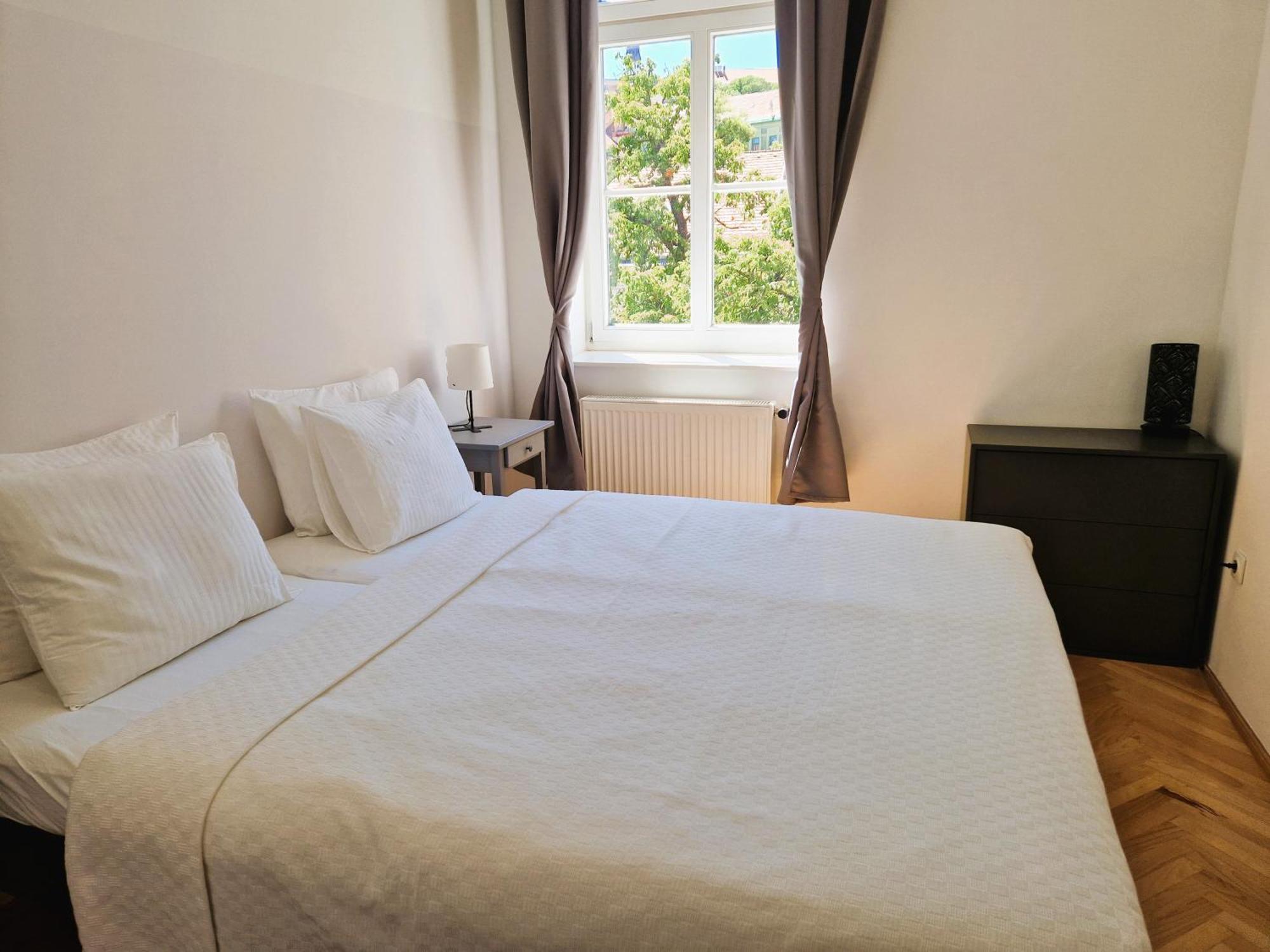Halasz 2-Bedroom Apartment Near Castle, Free Public Parking Nearby ブダペスト エクステリア 写真